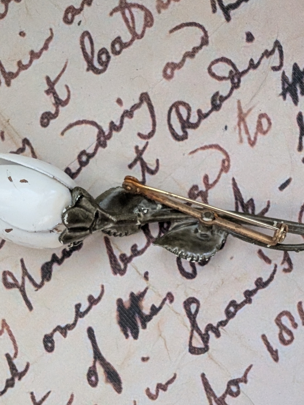 1930s Vintage White Tulip Flower Brooch - Silver Tone Leaf Stem - Picture 7 of 11